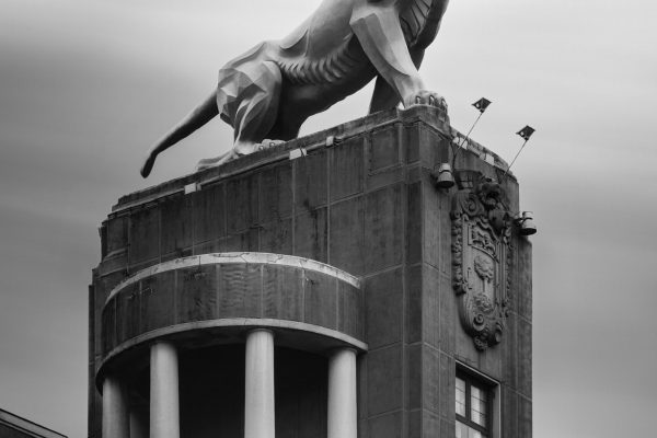 The tiger sculpture in Bilbao