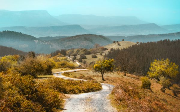 Mountain path in Araba